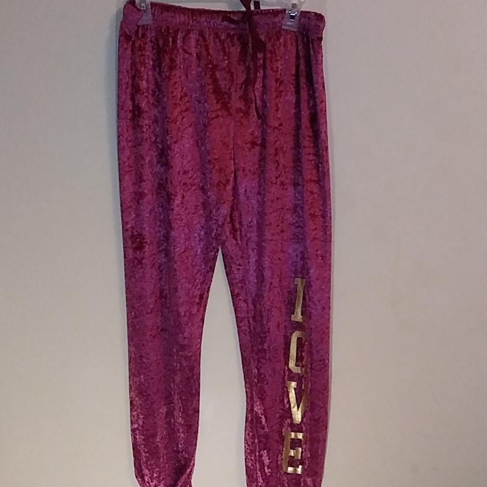 NWOT Bobbie Brooks velvet Joggers Size L